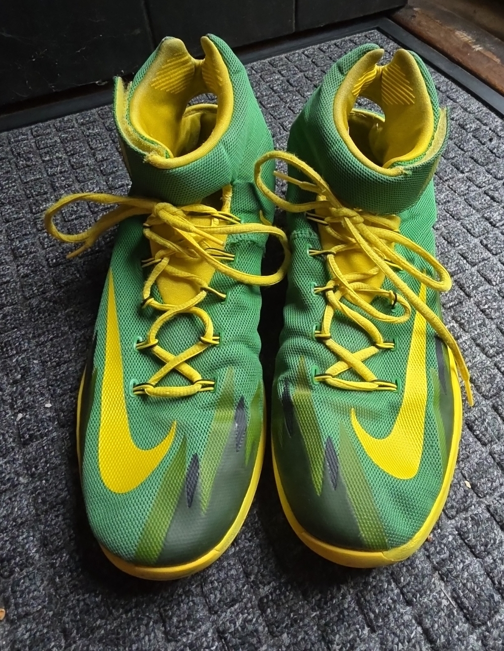 Nike Zoom Green & Yellow Sneakers Men’s Size 14